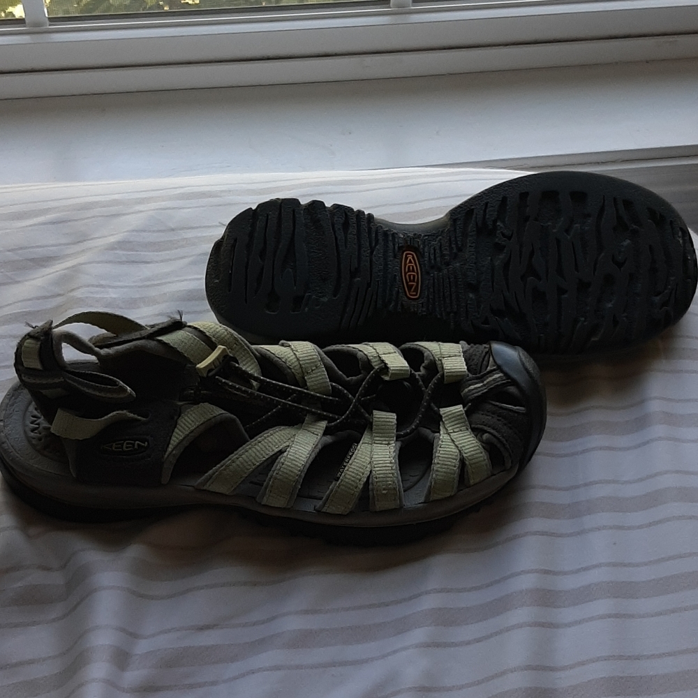 Keen women's shoes green and gray